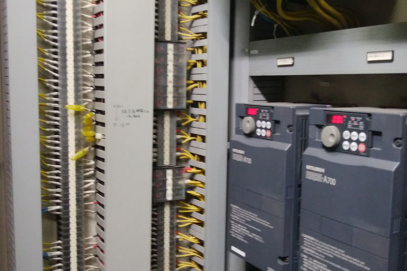 現地での設置作業